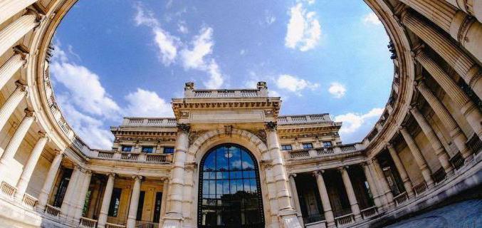 Frente do museu Palais Galliera