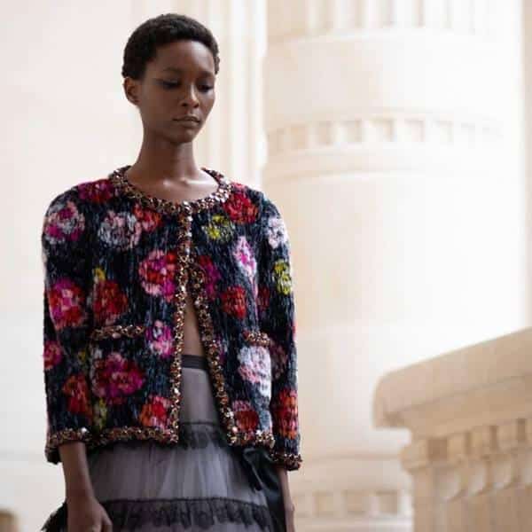 Detalhes de look de haute couture da Chanel