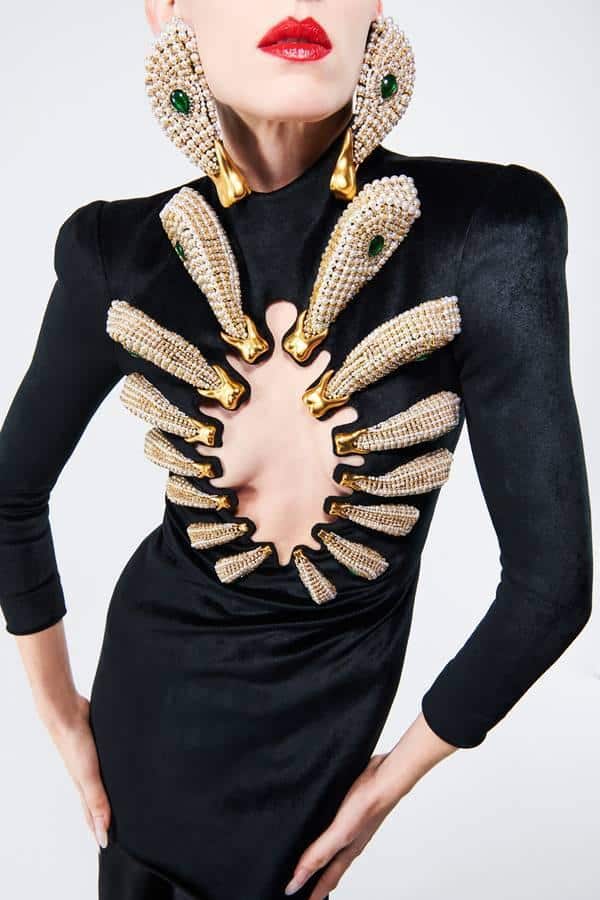 Look de primavera/verão 2021 da Schiaparelli no segmento de haute couture