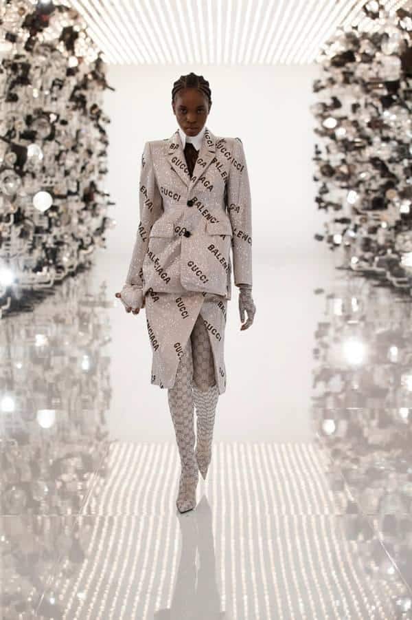 Collab Gucci x Balenciaga em desfile da coleção Aria