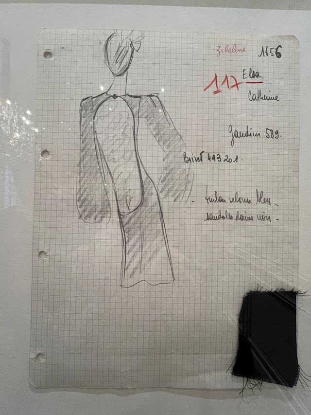 Exposição As Criações Diáfanas de Yves Saint Laurent
